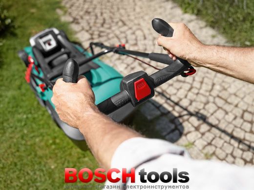 Аккумуляторная газонокосилка Bosch Rotak 43 LI