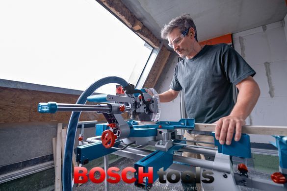 Акумуляторна пилка прямого та косого різу BITURBO GCM 18V-216 D