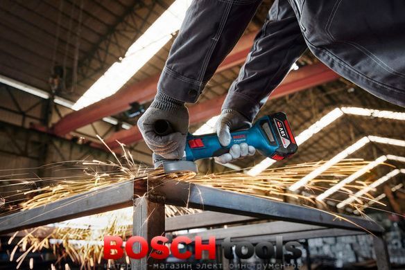Набір акумуляторних інструментів Bosch Professional: дриль-шурупокрут GSR 18V-65, перфоратор GBH 18V-22, КШМ GWS 18V-8 з 2 акб GBA 18V 5.0 Ah і з/п GAL 18V-40 в 3 кейсах L-BOXX 136