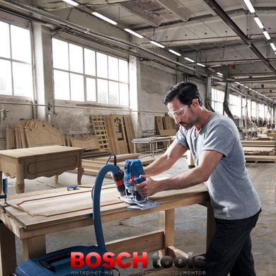 Вертикально-фрезерна машина Bosch GOF 130